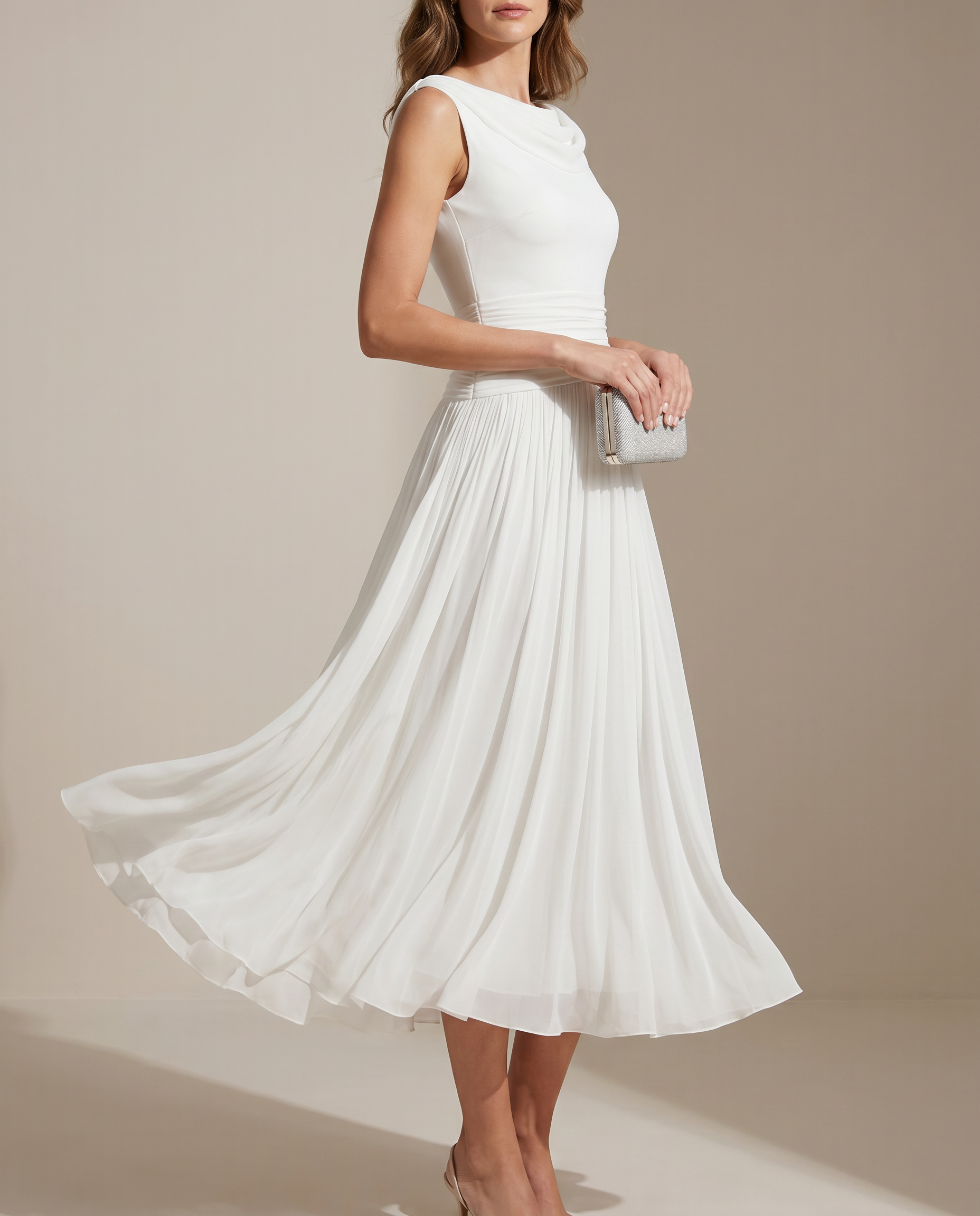 Sukienka midi bez rękawów z plisowanym dekoltem typu cowl – elegancka sukienka na formalne wesele-4