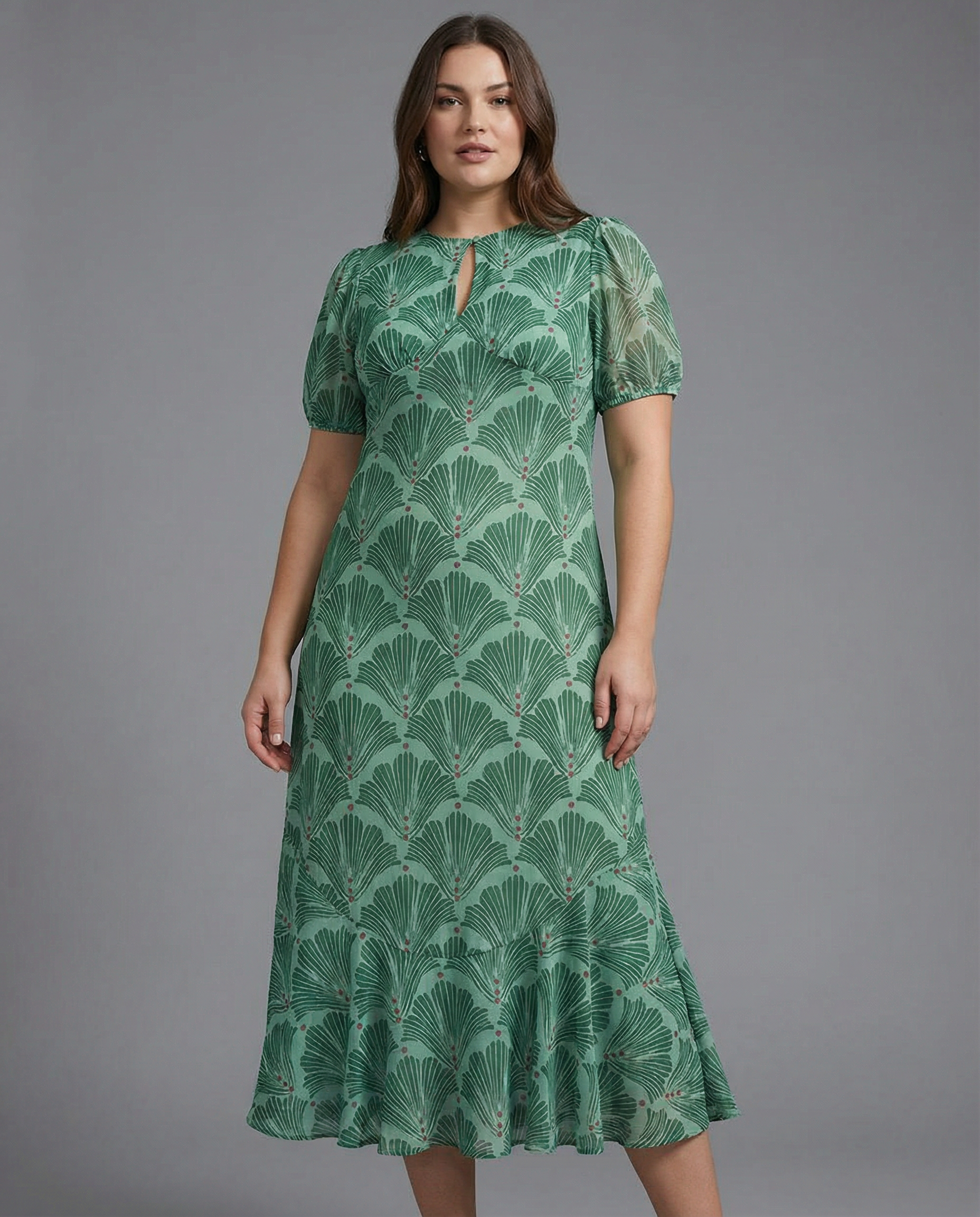 Backless Maxi Dress – Chic Hollowed-Out Design for Spring & Summer — model wearing
