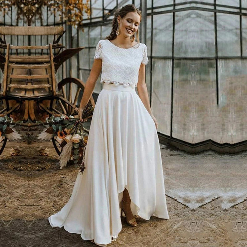 Bohemian Lace Wedding Dress – Elegant High-Low Design for Outdoor Ceremonies — model wearing