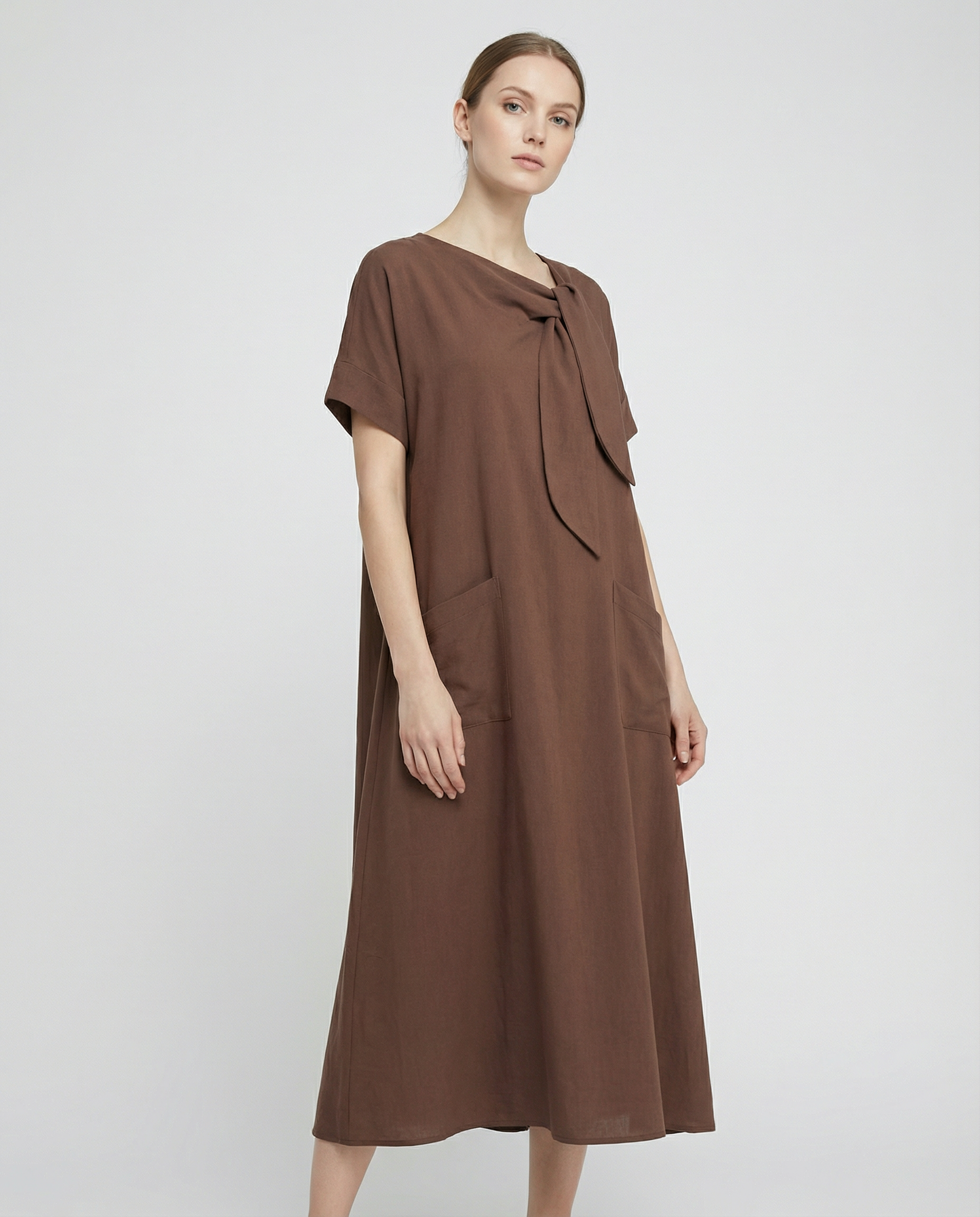 Boho Vintage Dress – Relaxed Fit with Lace-Up Detail for Summer Outings — side view