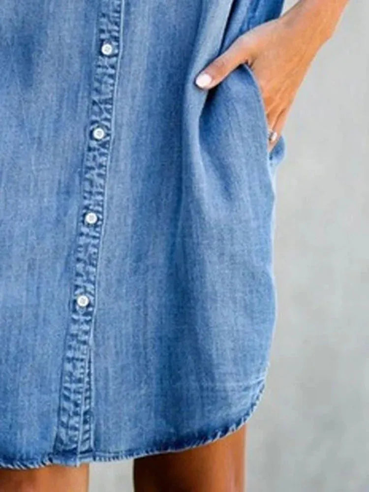 Casual Denim Shirt Dress – Relaxed Fit with Practical Pockets for Everyday Wear — fabric detail