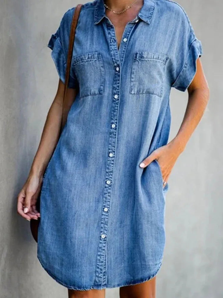 Casual Denim Shirt Dress – Relaxed Fit with Practical Pockets for Everyday Wear — model wearing