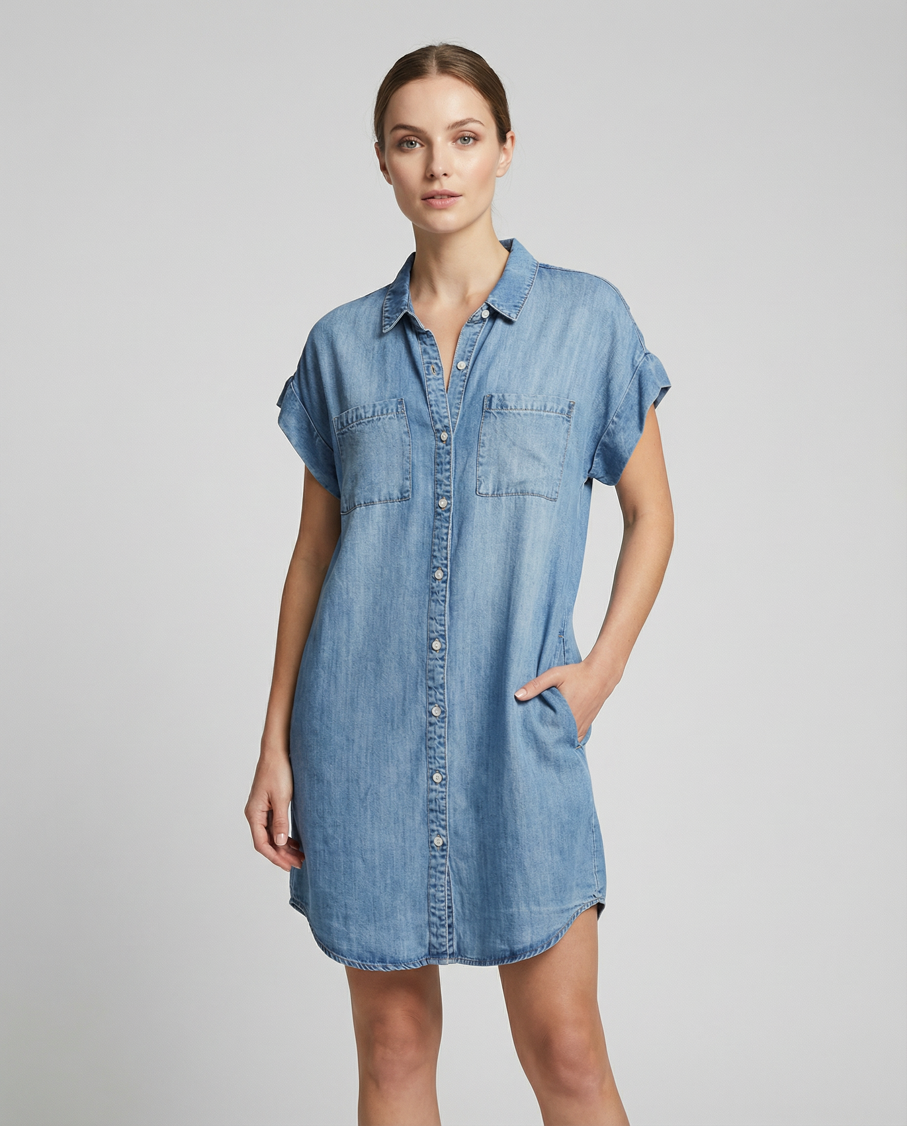 Casual Denim Shirt Dress – Relaxed Fit with Practical Pockets for Everyday Wear — side view