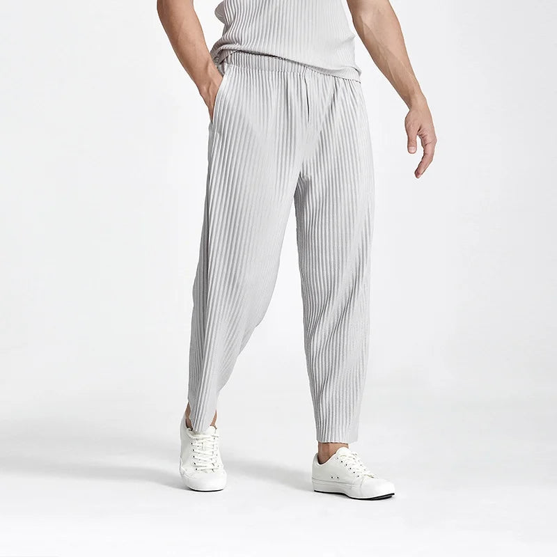 Casual Pants – Loose Fit Ice Silk for Comfortable Summer Wear — model wearing