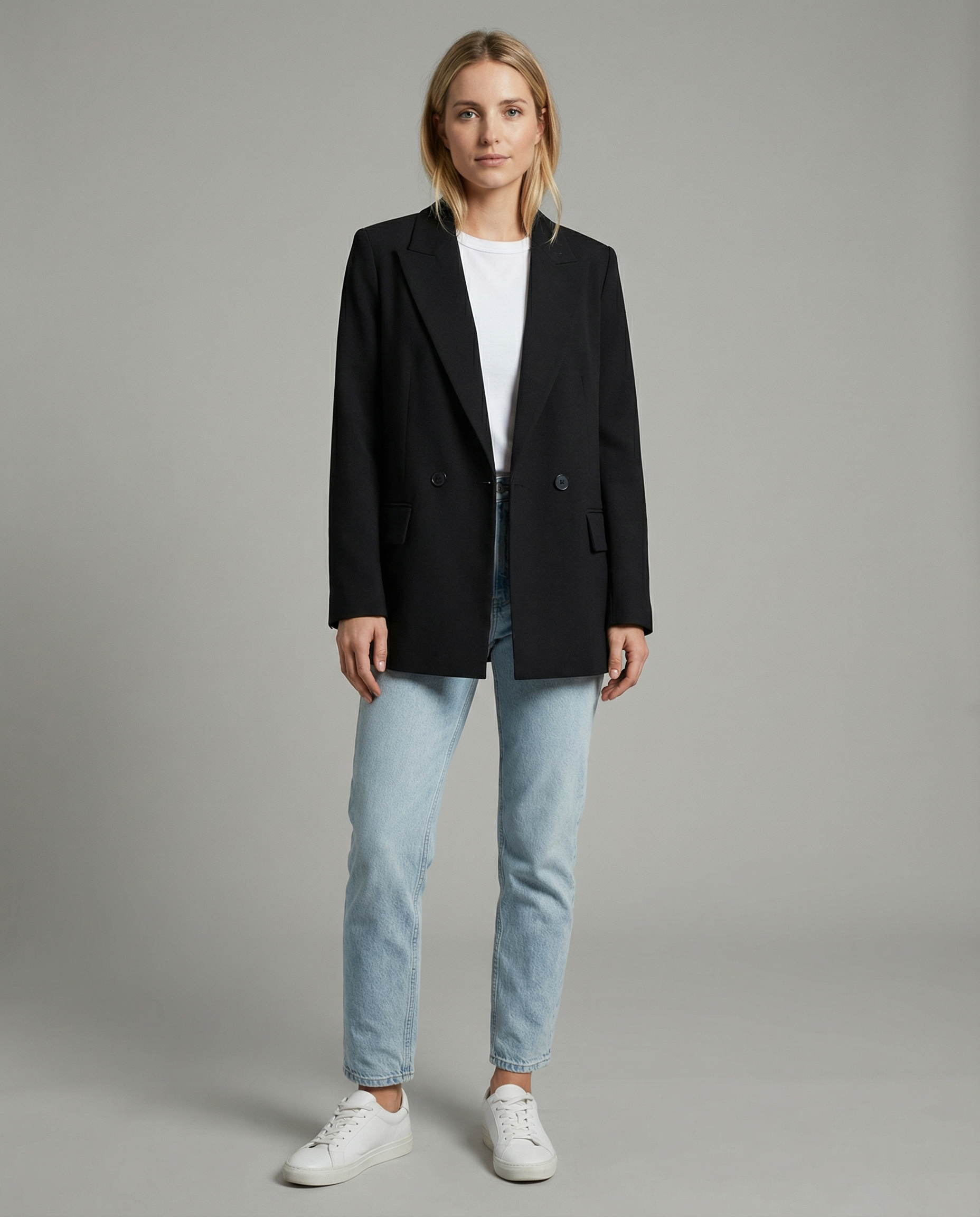 Classic Blazer – Elegant Tailored Design for Effortless Style