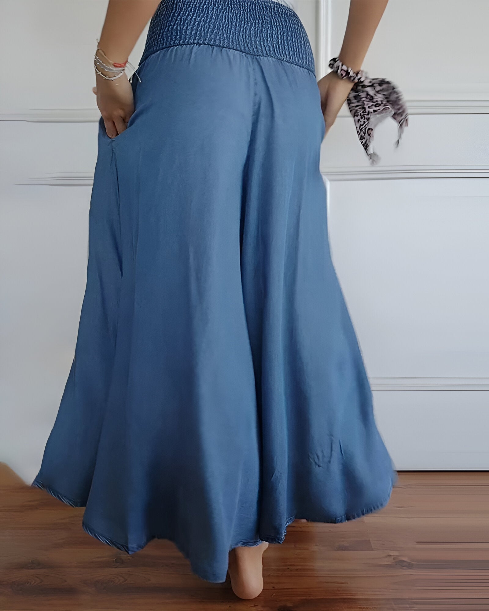 Comfortable Wide-Leg Elastic Waist Trousers — detail view