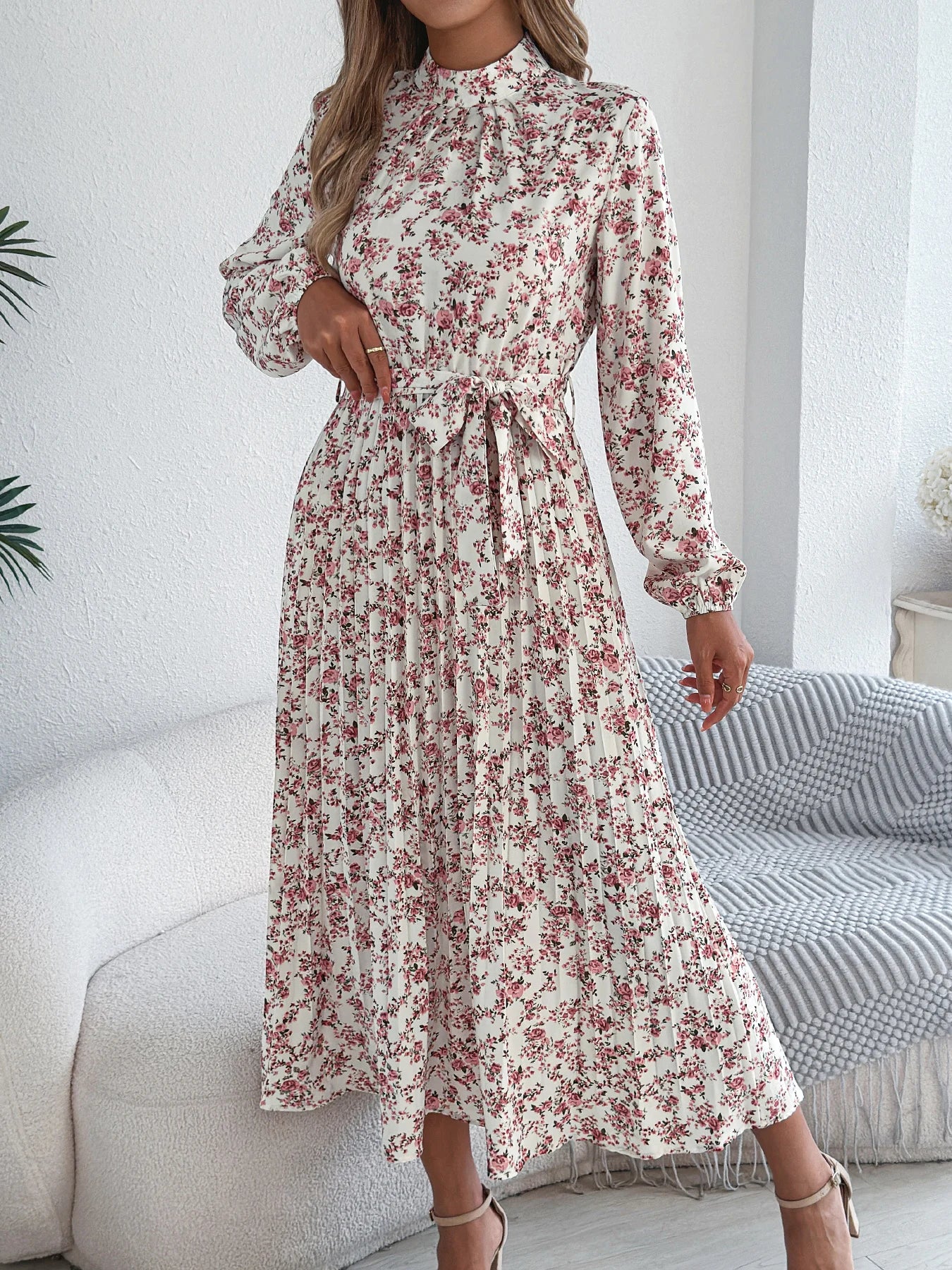 Floral Stand-Up Collar Bridesmaid Dress – Elegant Long Sleeve Design for Spring and Summer Events