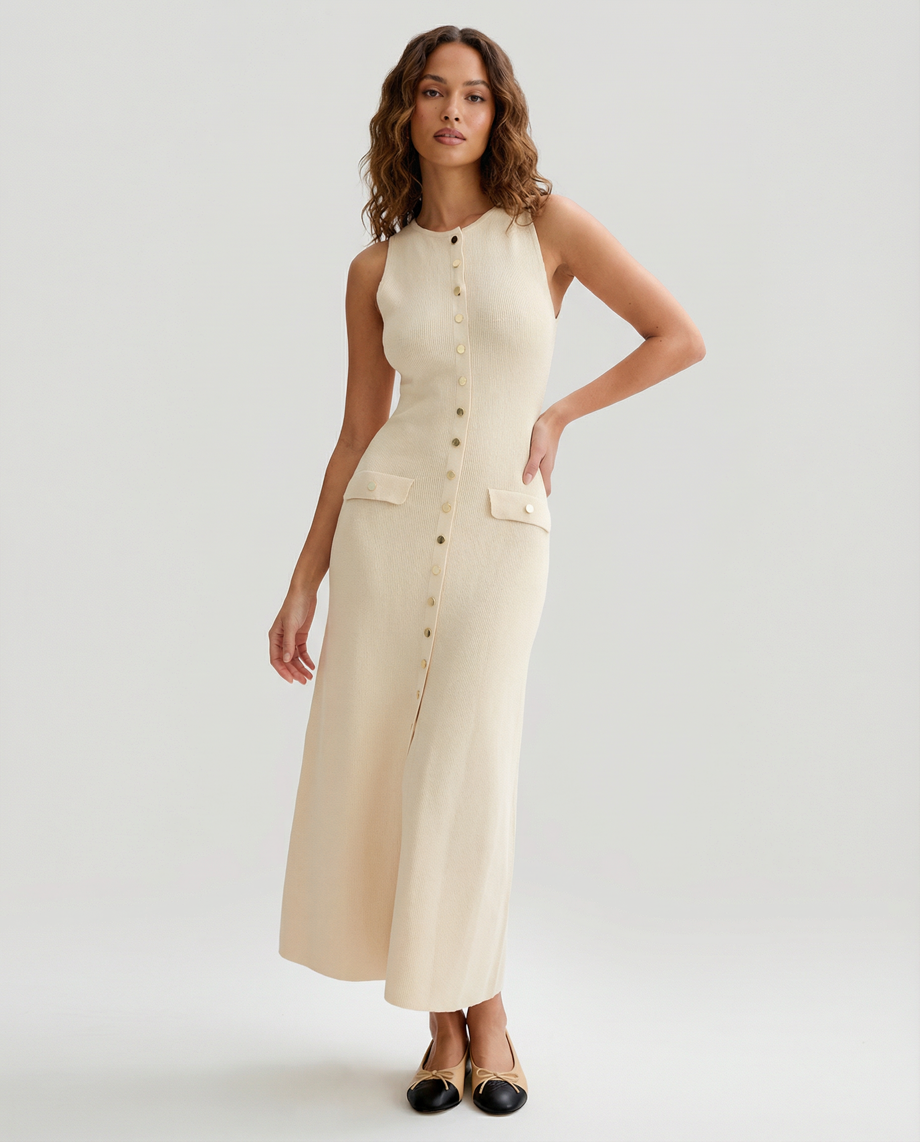 Knitted Maxi Dress – Elegant Sleeveless Bodycon Summer Outfit — back view