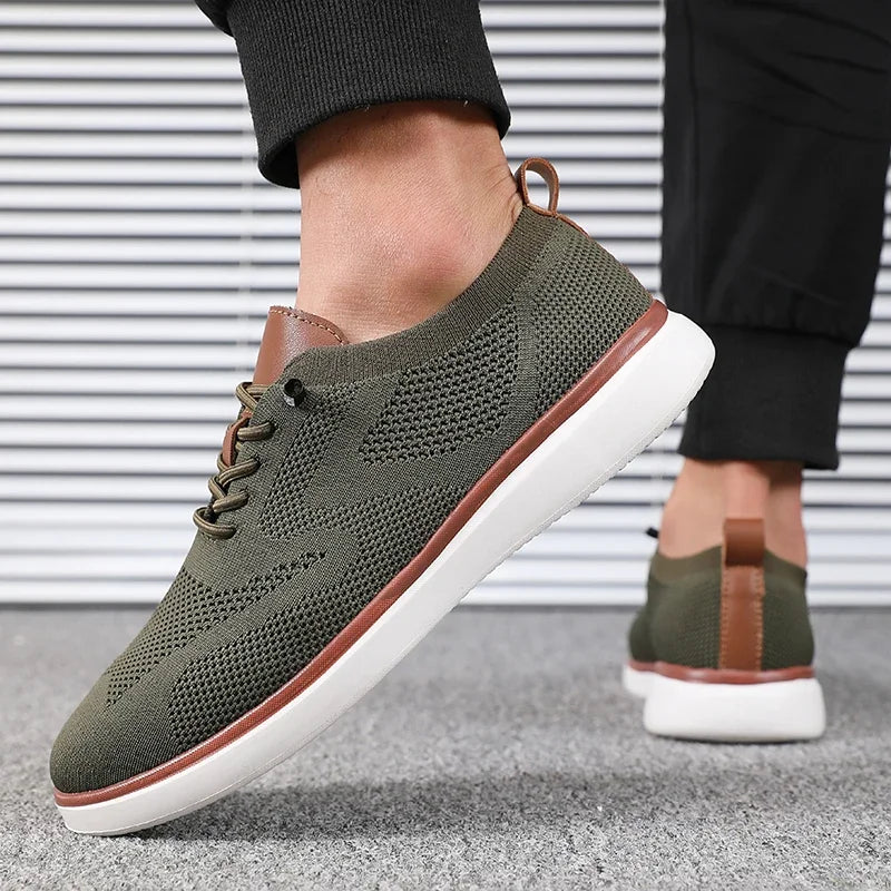 Knitted Men's Walking Shoes – Lightweight Comfort for Daily Adventures — close-up