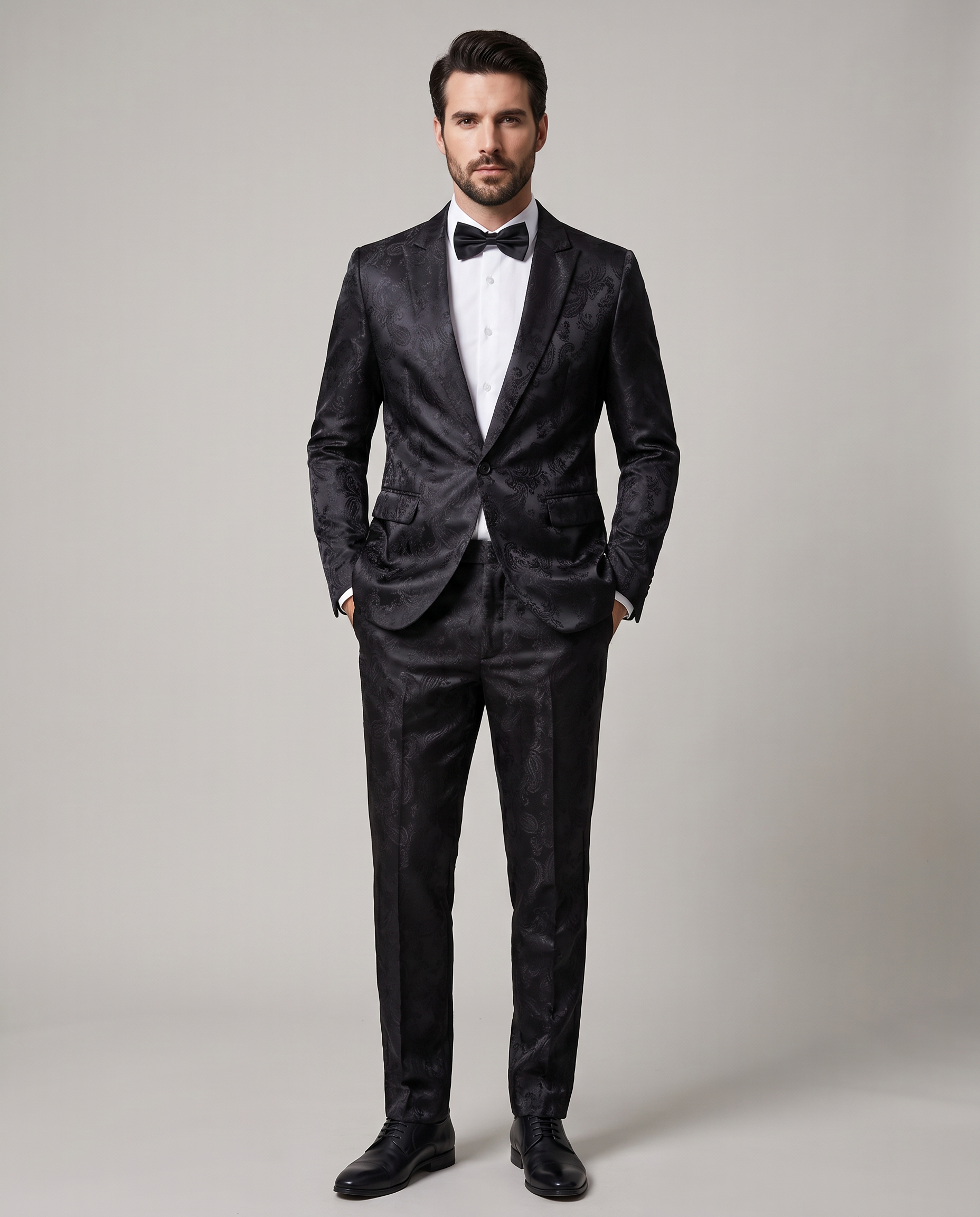Lightweight Slim Fit Tailored Suit for Men — detail view