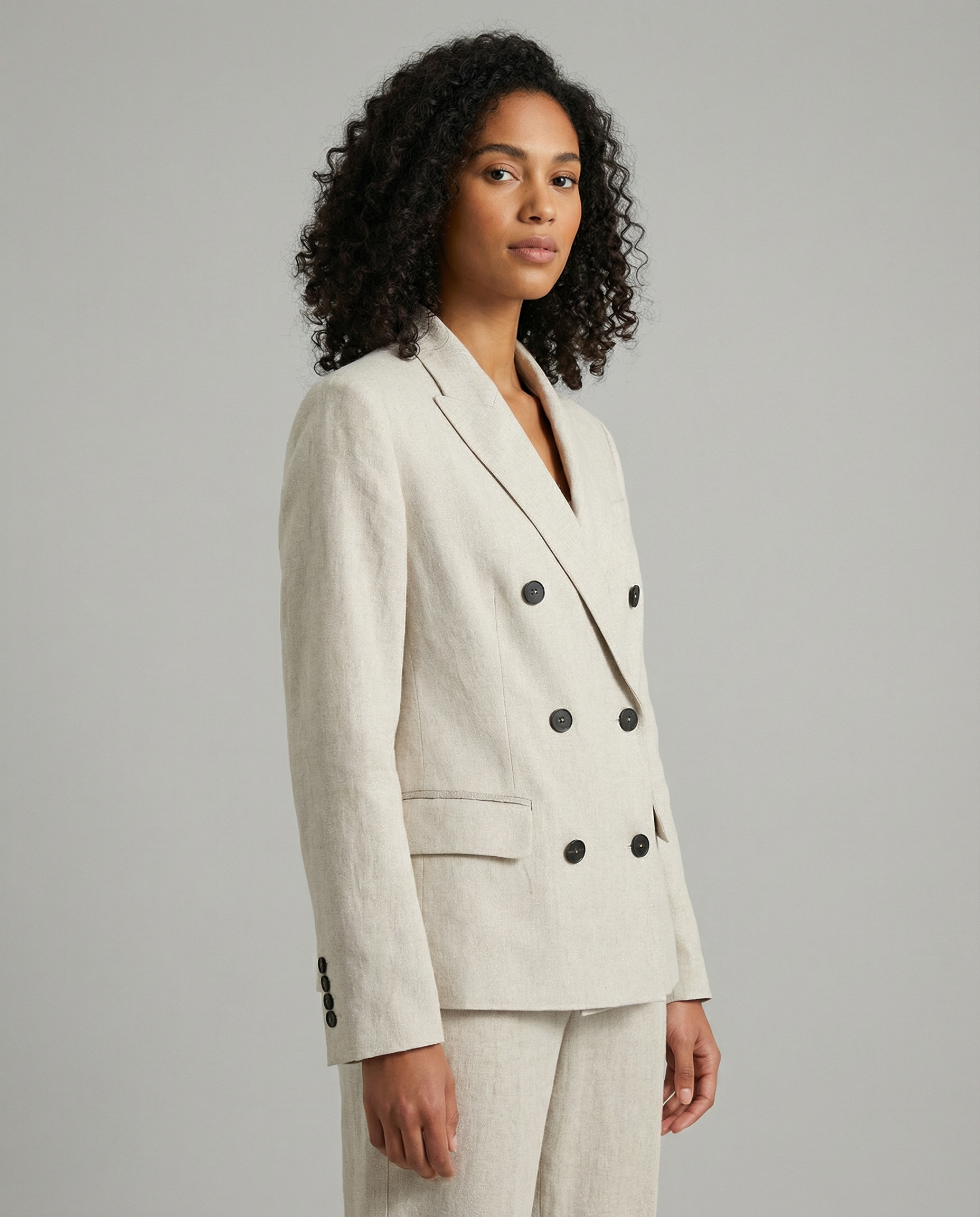 Linen Blazer – Chic Breathable Summer Outerwear