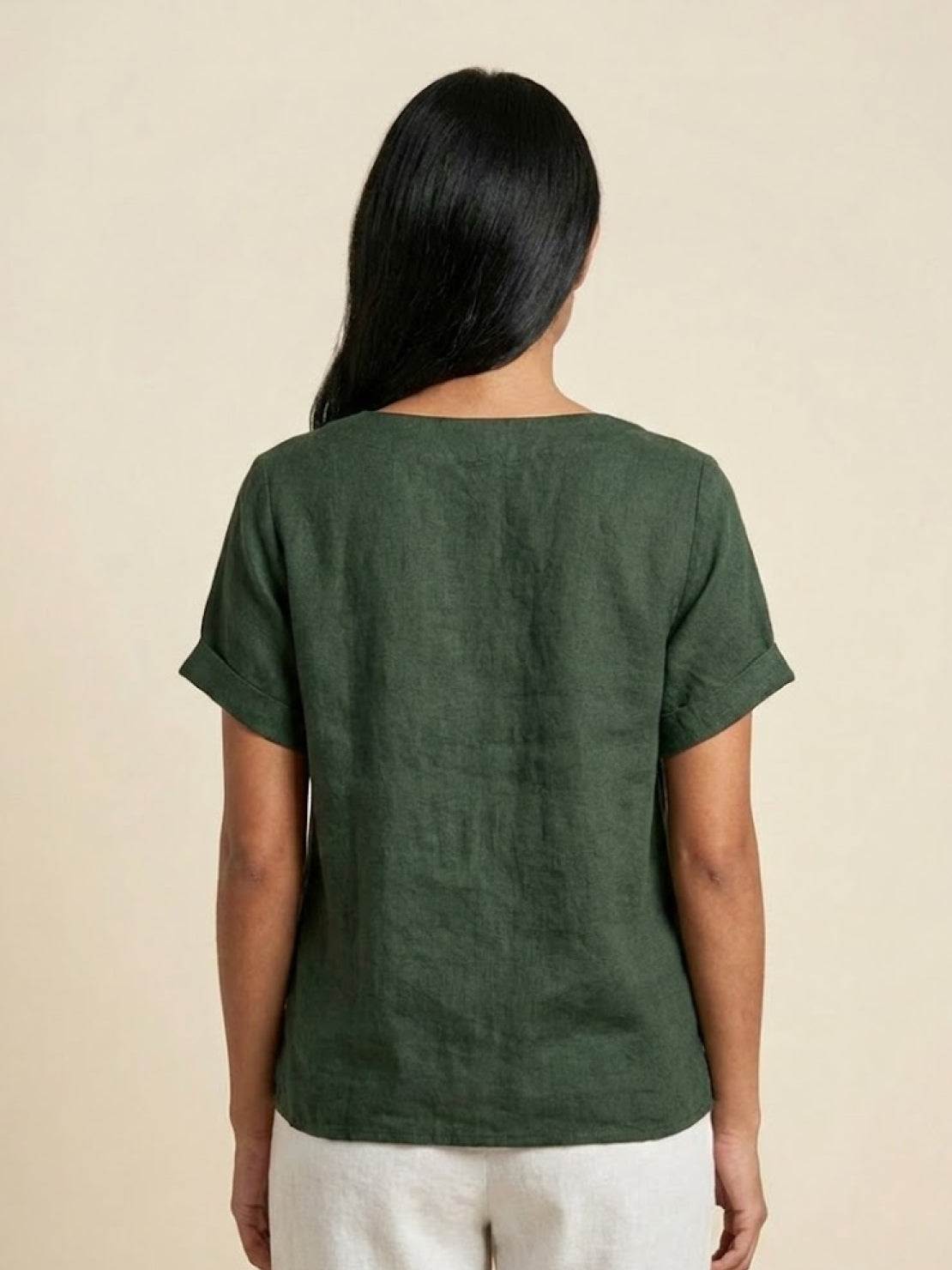 Loose Fit Linen Button-Front Blouse for Effortless Summer Style — model wearing