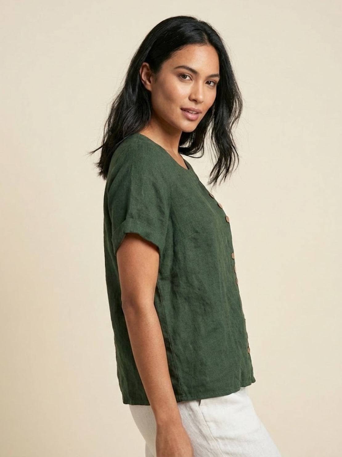 Loose Fit Linen Button-Front Blouse for Effortless Summer Style — side view