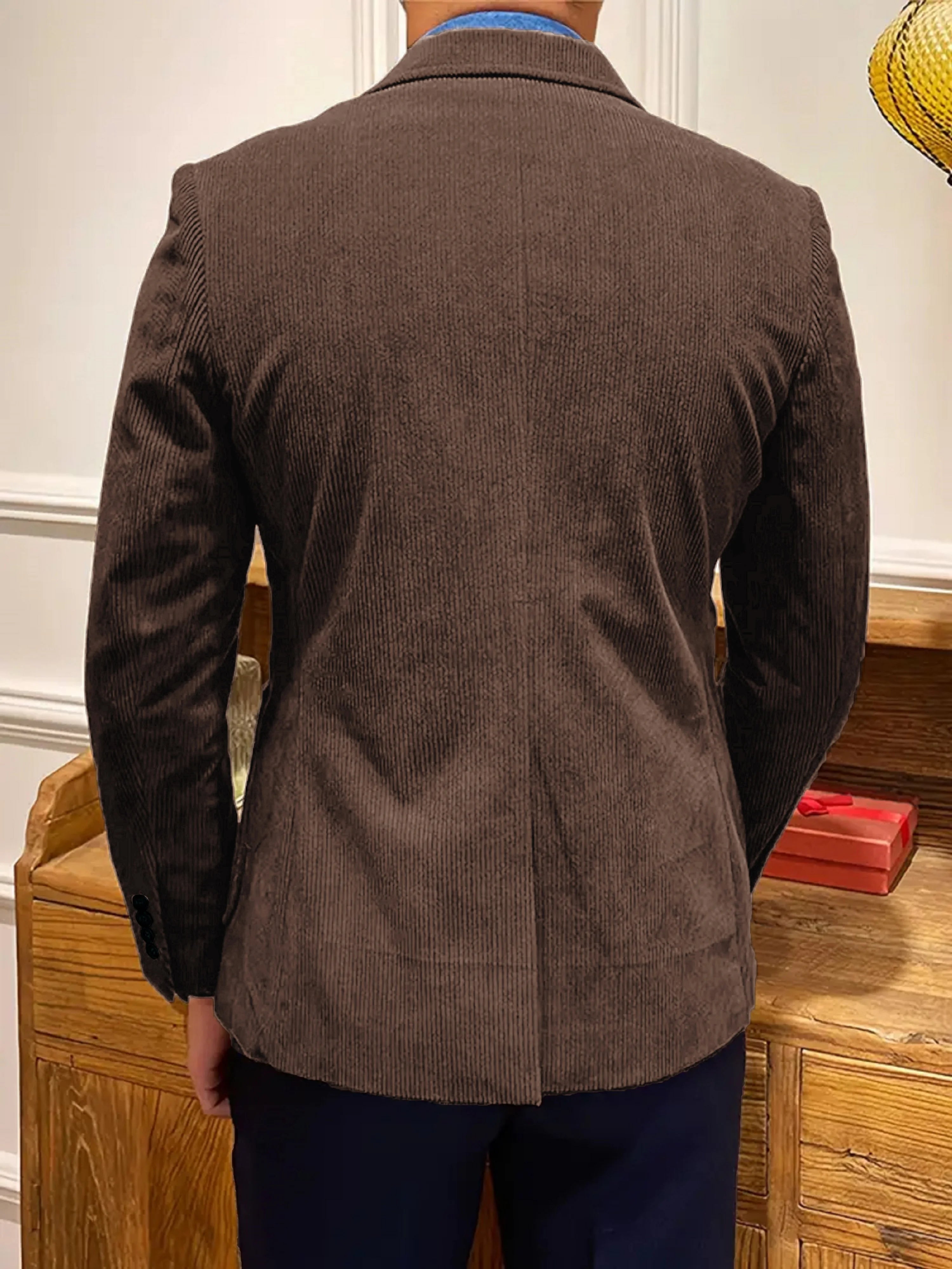 Men's Blazer Jacket – Stylish Casual Design with Pockets — model wearing