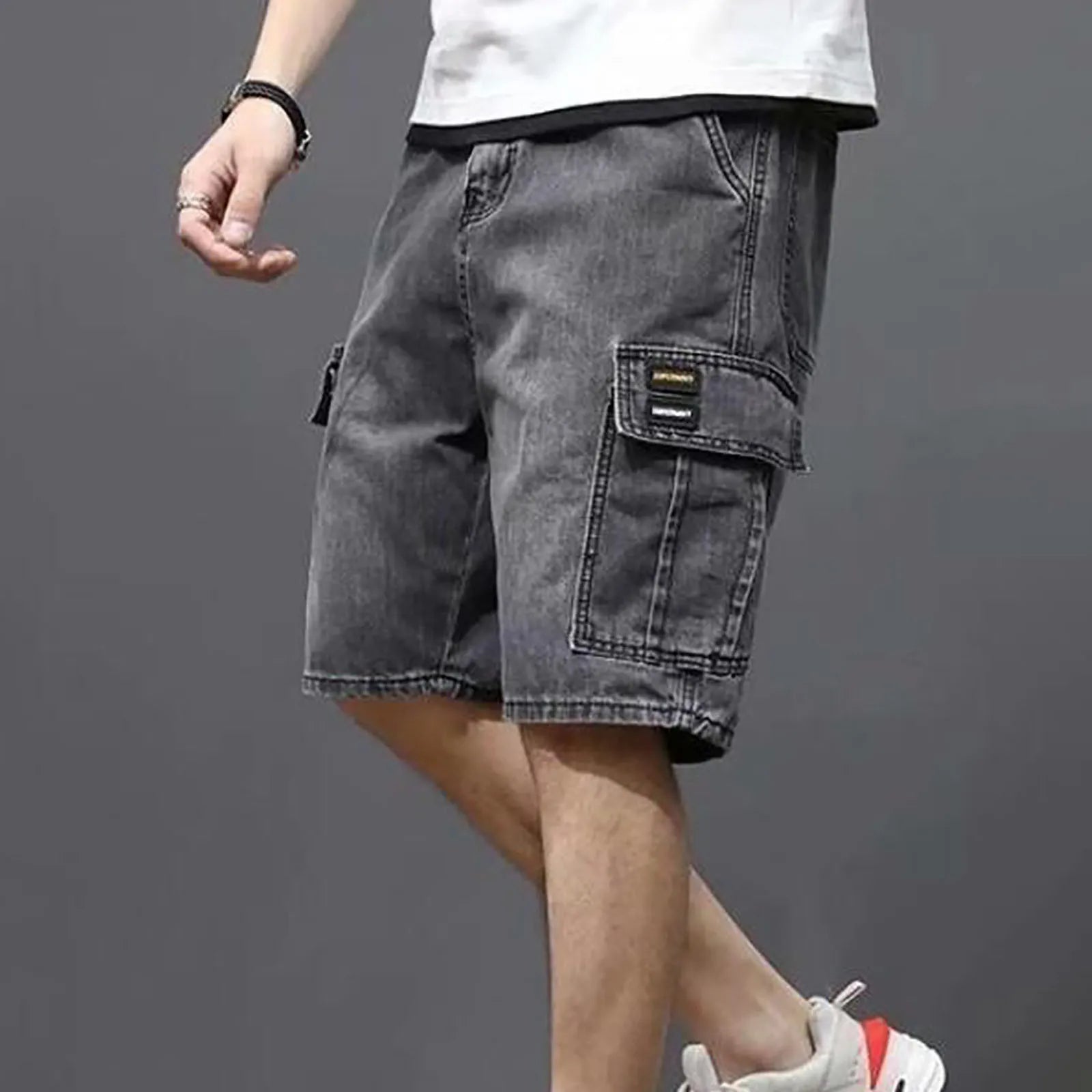 Men's Cargo Denim Shorts – Comfortable Multi-Pocket Design for Summer — alternative angle