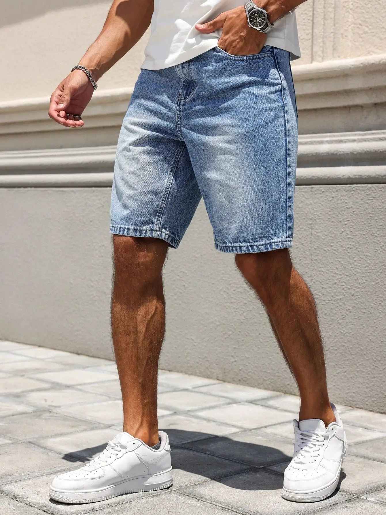 Men's Casual Denim Shorts – Relaxed Fit with Vintage Charm — back view