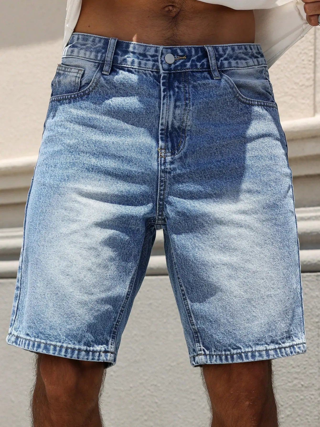 Men's Casual Denim Shorts – Relaxed Fit with Vintage Charm — close-up