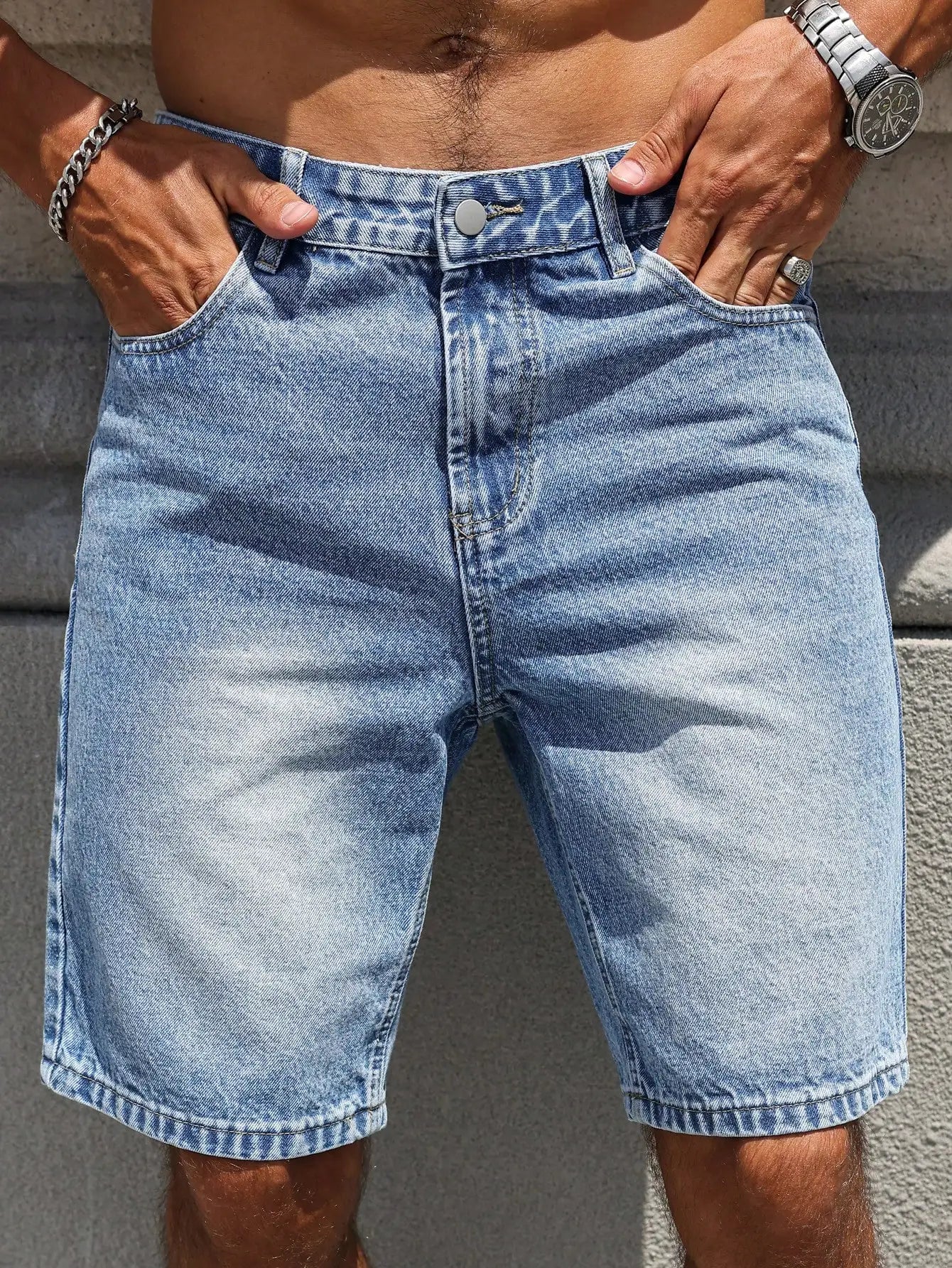 Men's Casual Denim Shorts – Relaxed Fit with Vintage Charm — detail view