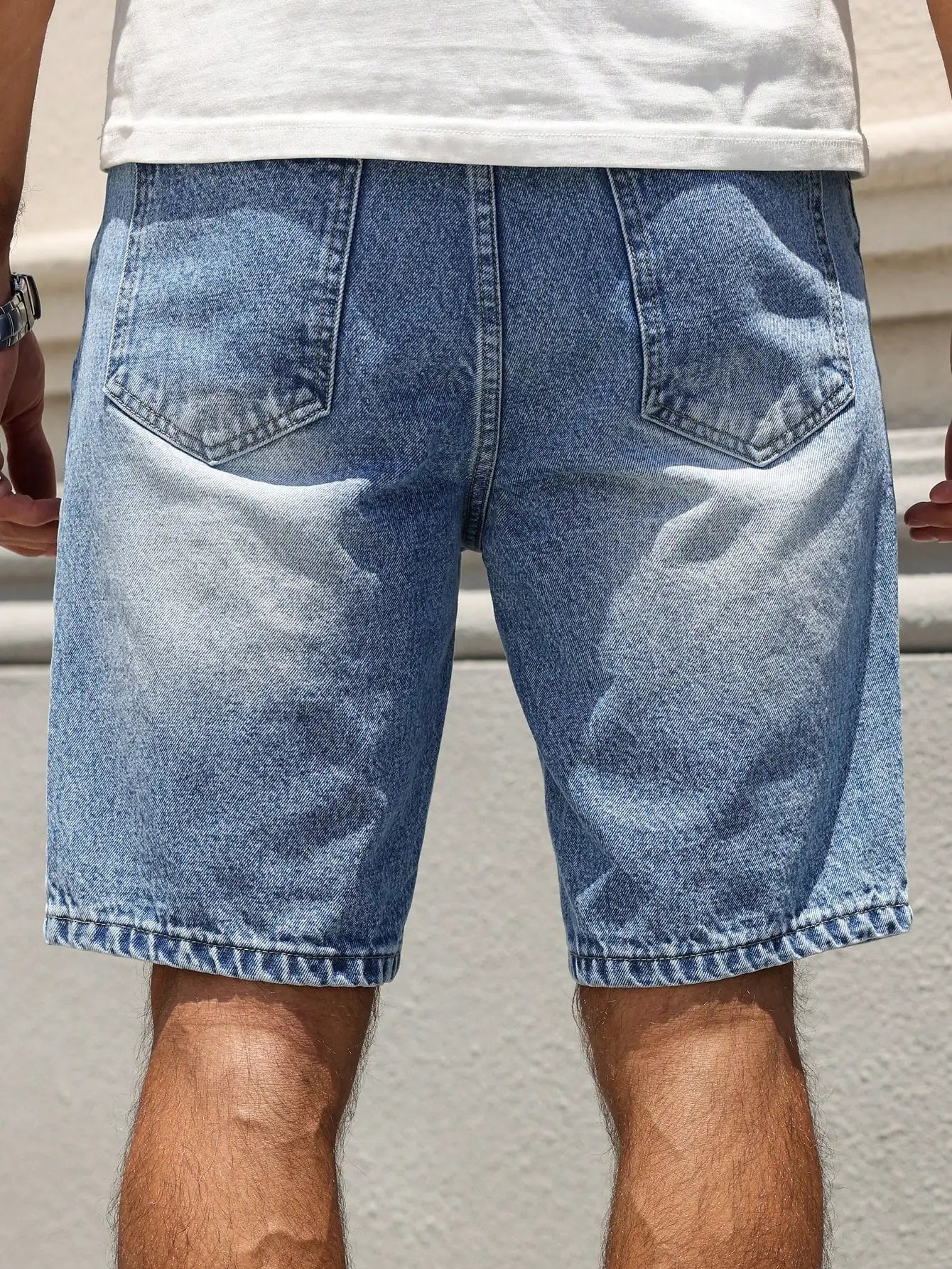 Men's Casual Denim Shorts – Relaxed Fit with Vintage Charm — model wearing