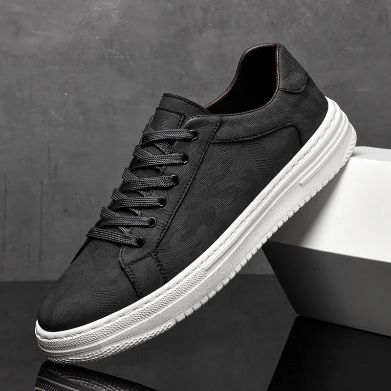 Men's Casual Shoes – Trendy Print Lace-Up trainers for Smart Casual Outings — back view