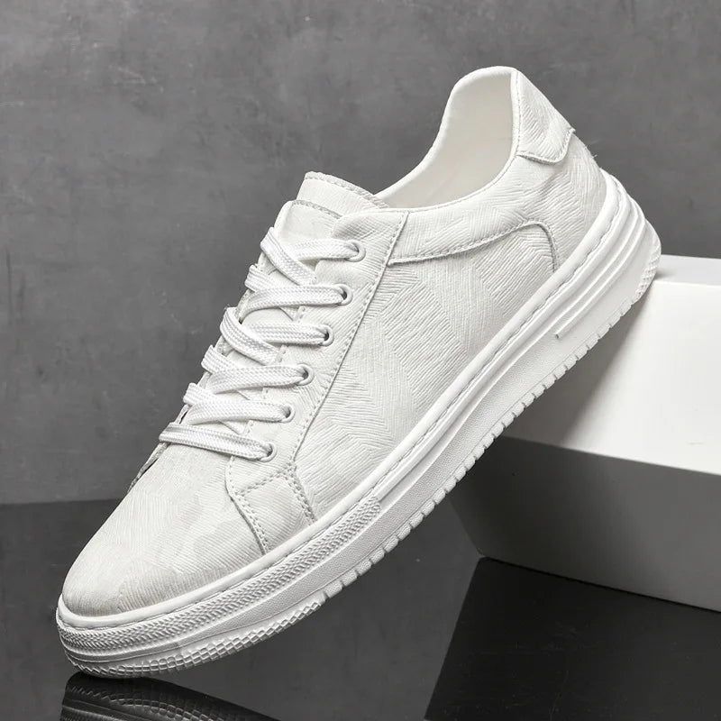 Men's Casual Shoes – Trendy Print Lace-Up trainers for Smart Casual Outings — detail view