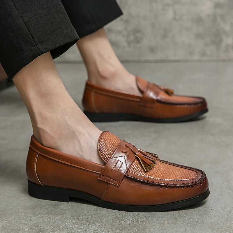 Men's Loafers – Elegant Leather Design for Versatile Wear — model wearing