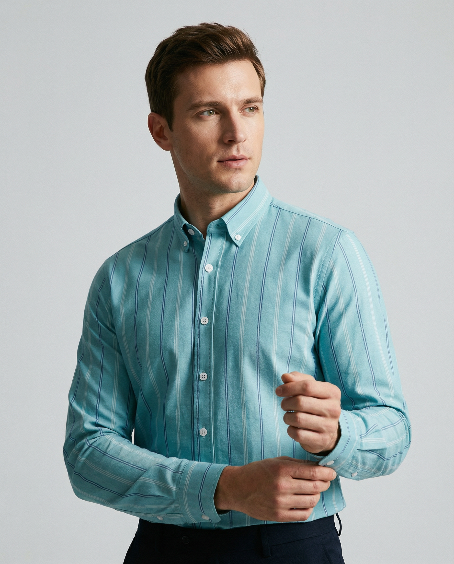 Men's Striped Business Shirt – Stylish Long-Sleeved Office Attire