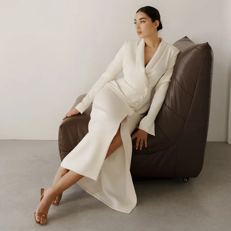 Minimalist Evening Dress – Chic Long Sleeve Formal Gown for Elegant Events — detail view