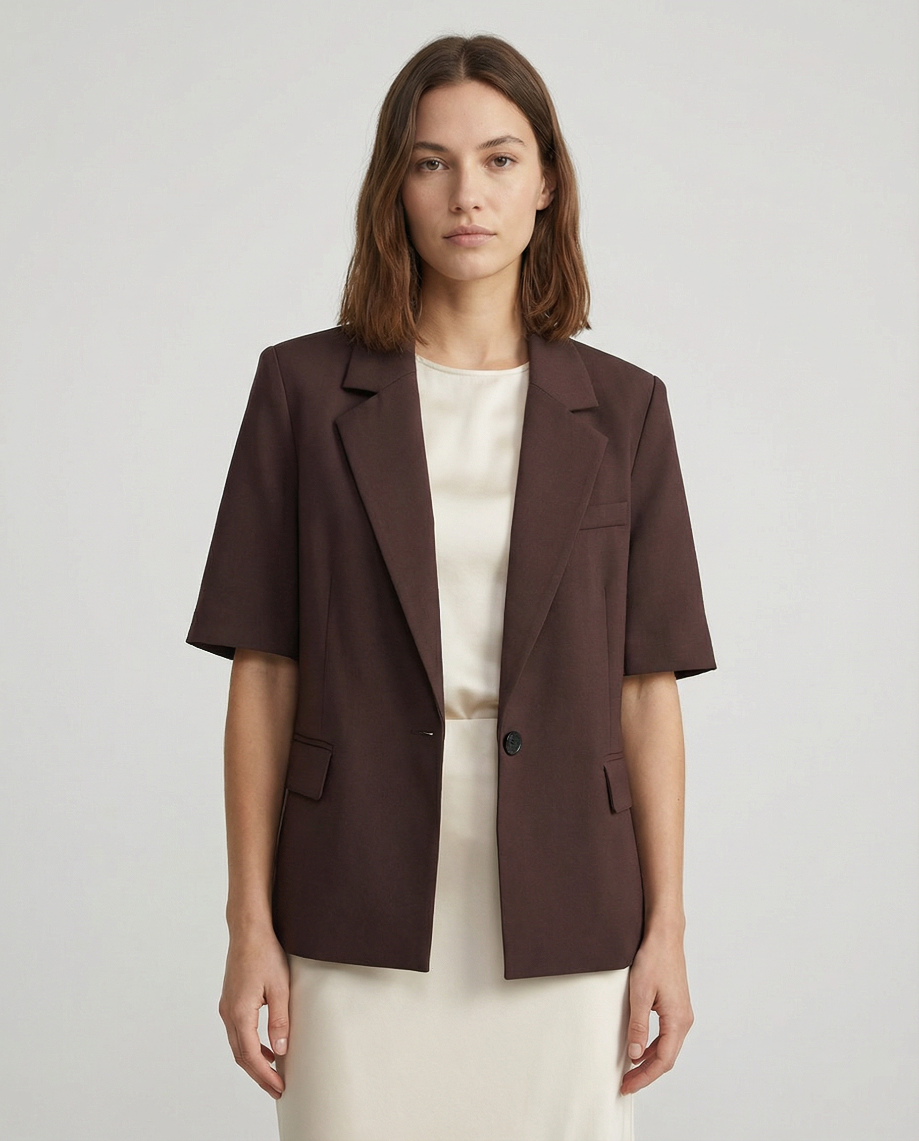 Modern Professional Blazer – Stylish Short Sleeve Design for Versatile Office Wear — side view