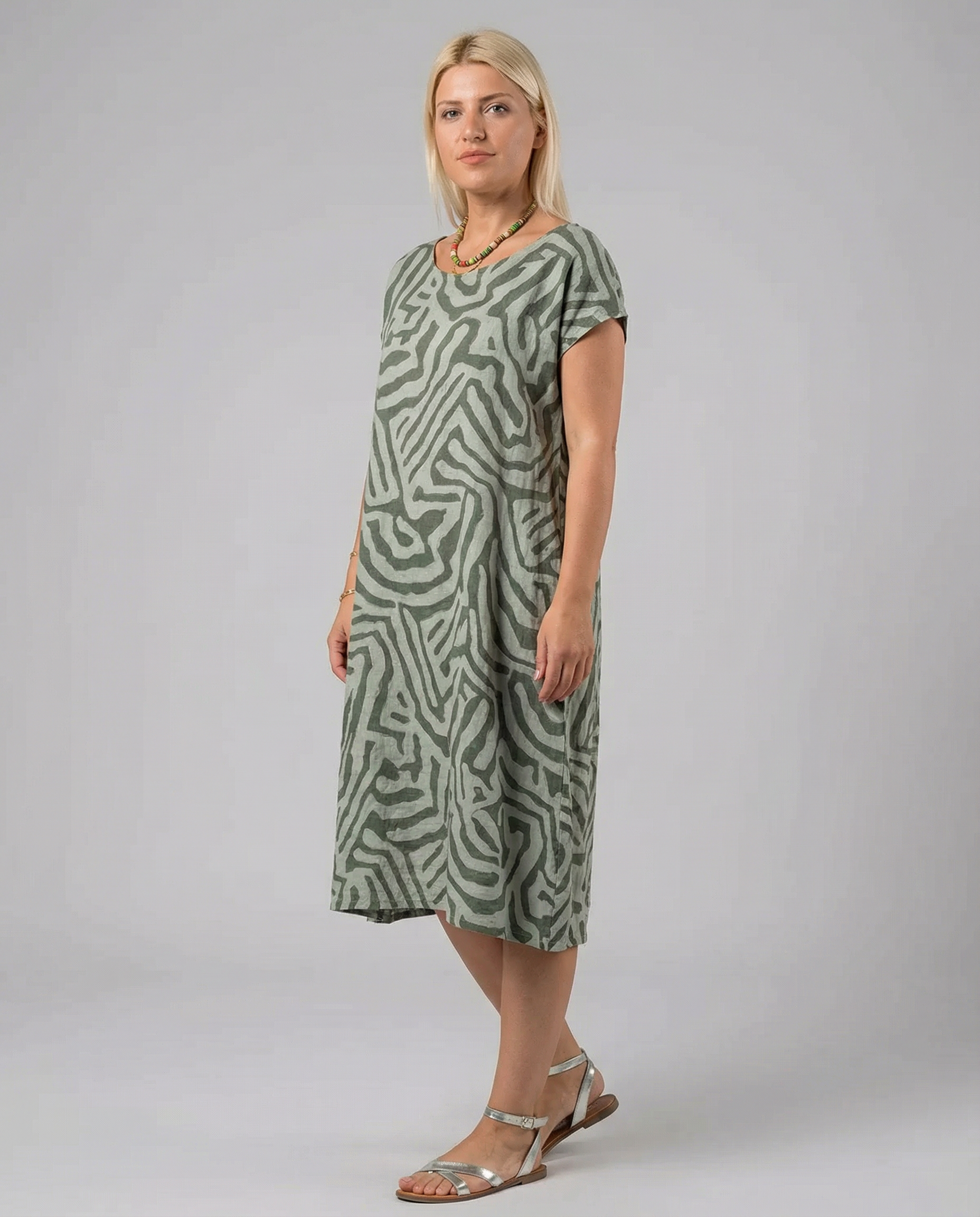 Plus Size Dress – Elegant Short Sleeve Mini Robe for Versatile Occasions — back view
