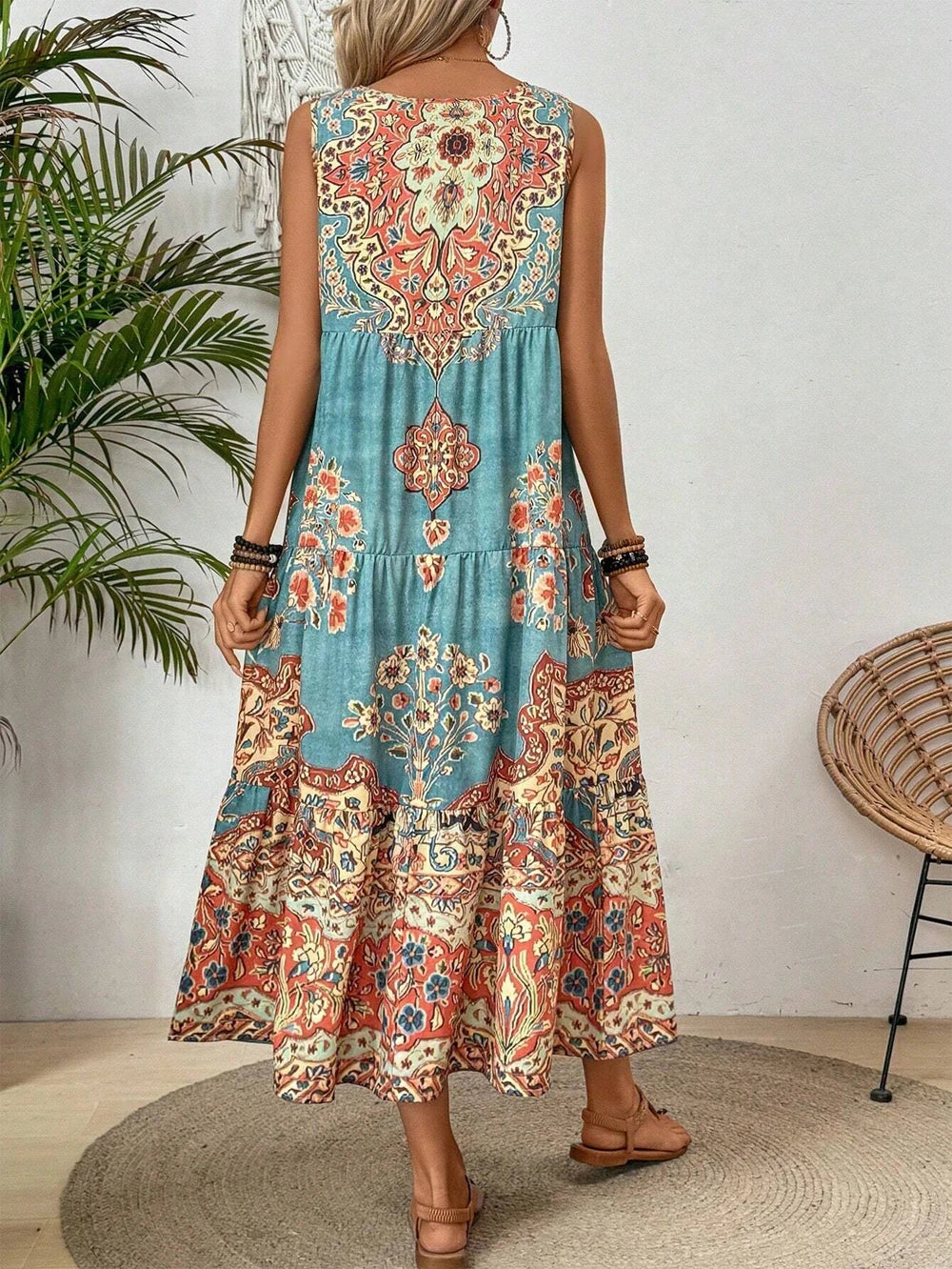 Summer Breeze Sleeveless Dress – Lightweight Casual Style for Beach Days — model wearing