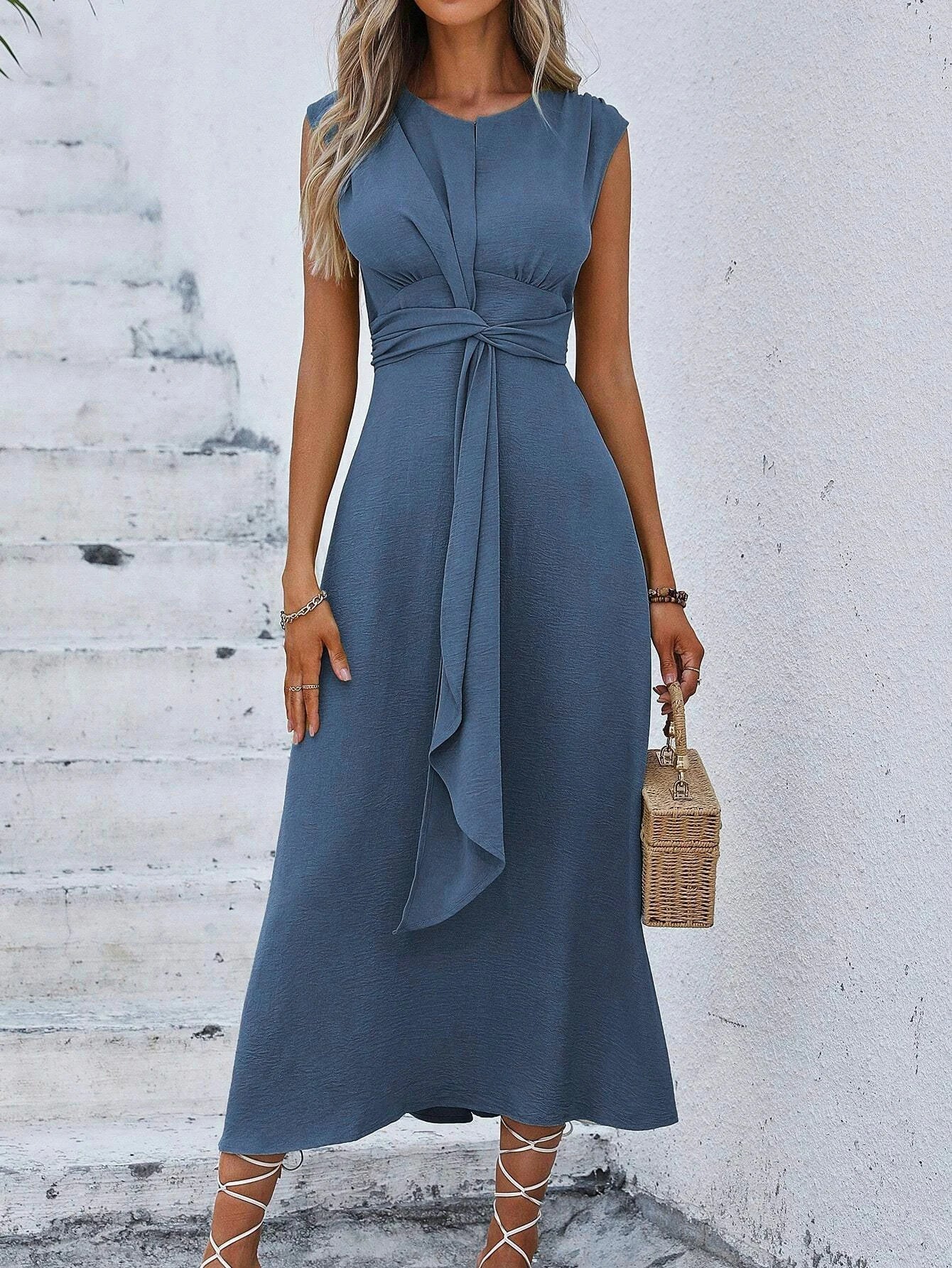 Summer Dress – Elegant Sleeveless Belted Midi for Casual or Formal Occasions — fabric detail