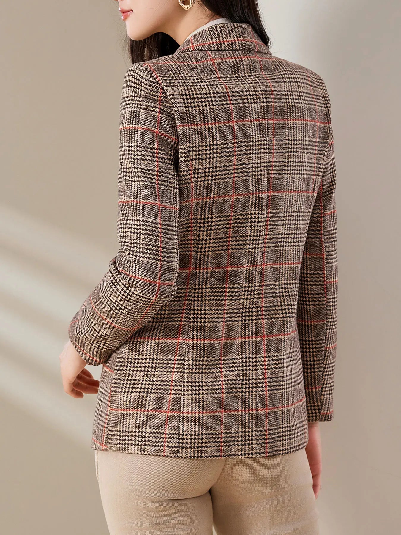 Tartan Blazer – Stylish Slim-Fit Design for Professional Settings — side view