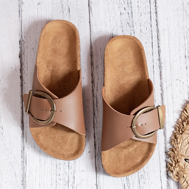 Women's Slippers – Stylish Flat Heeled Design for Casual Comfort — fabric detail